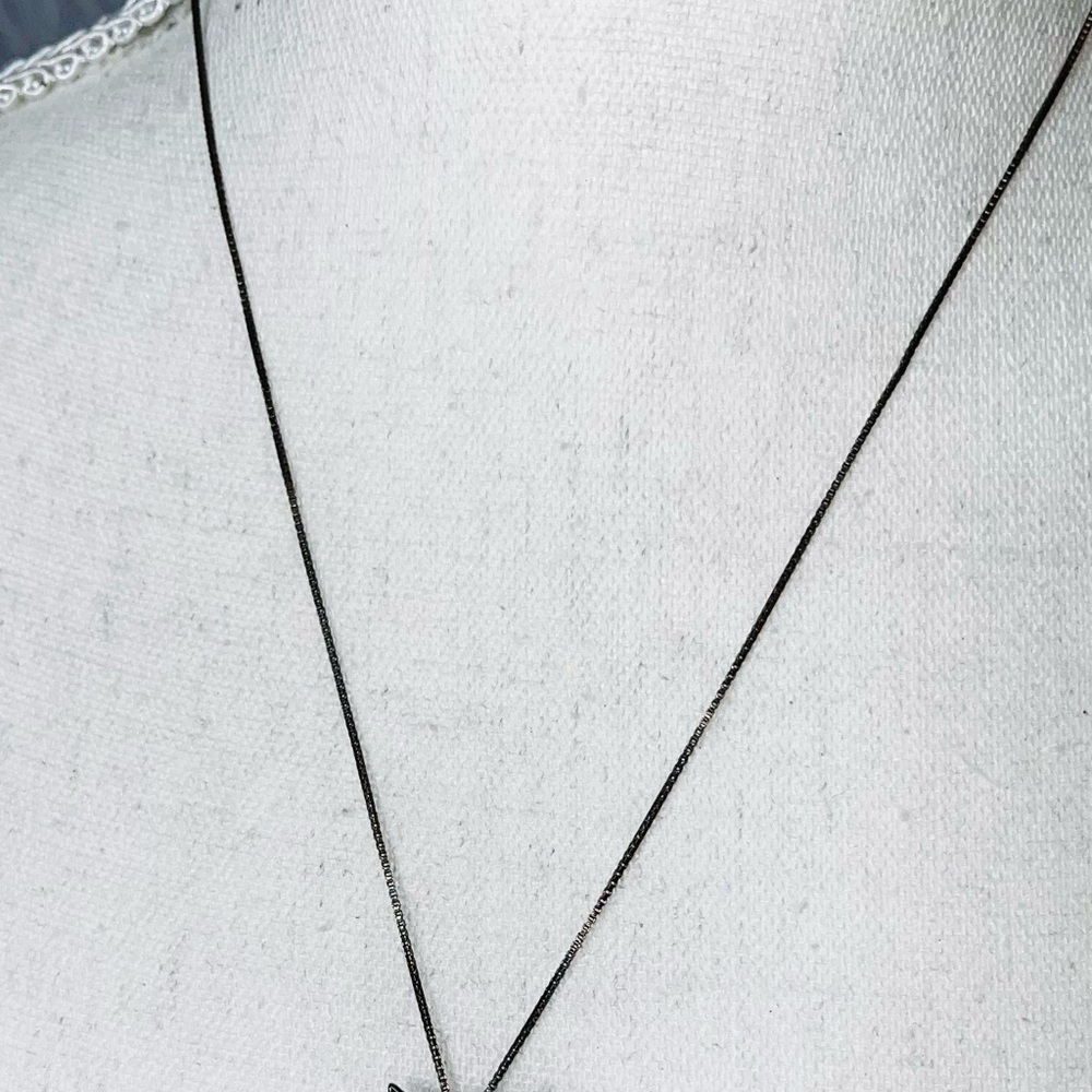 Owl pendant with 18 inch sterling silver chain - Picture 2 of 3